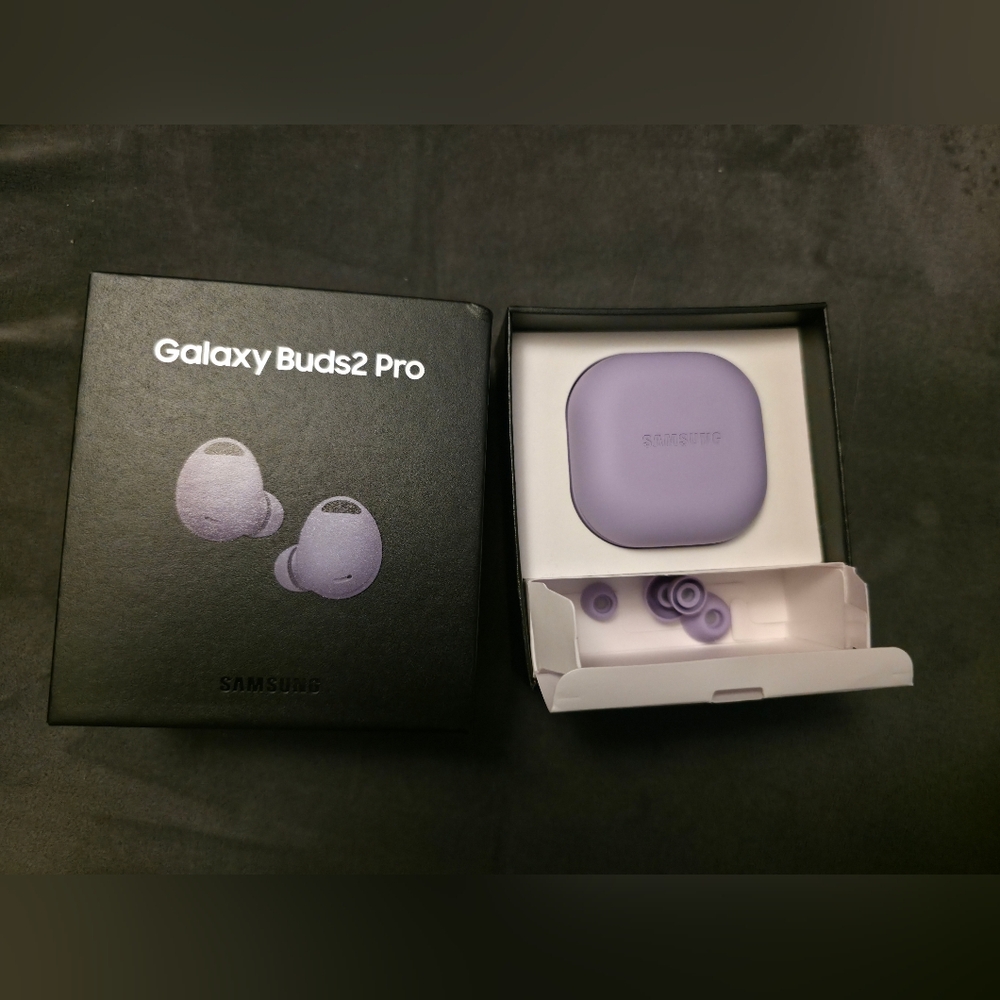 Samsung Galaxy Buds2 Pro in Lavender